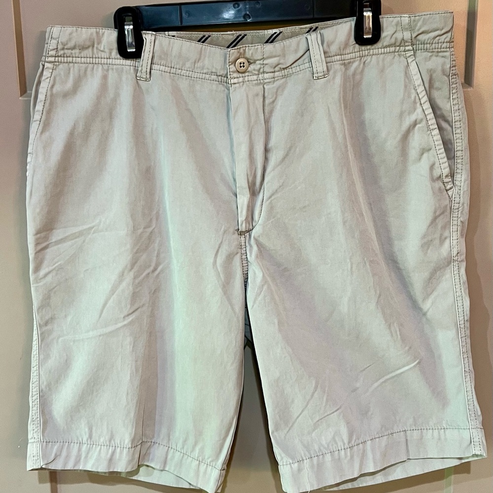 Men's Khaki Shorts